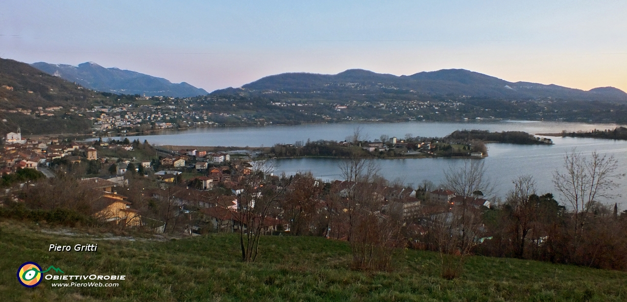 111 Tramonto sul Lago di Annone .JPG